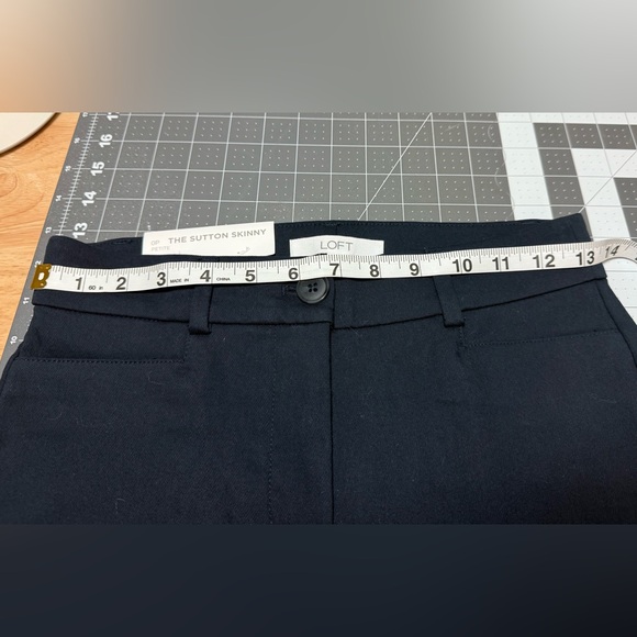 The Sutton Skinny Navy Pants Petite - Picture 6 of 6